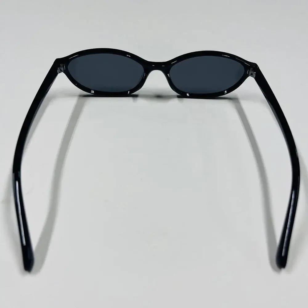 Vintage unique retro style black oval rounded cat eye sunglasses